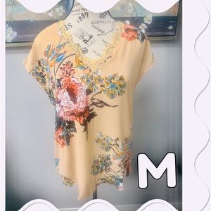 Amazon top. Size medium.